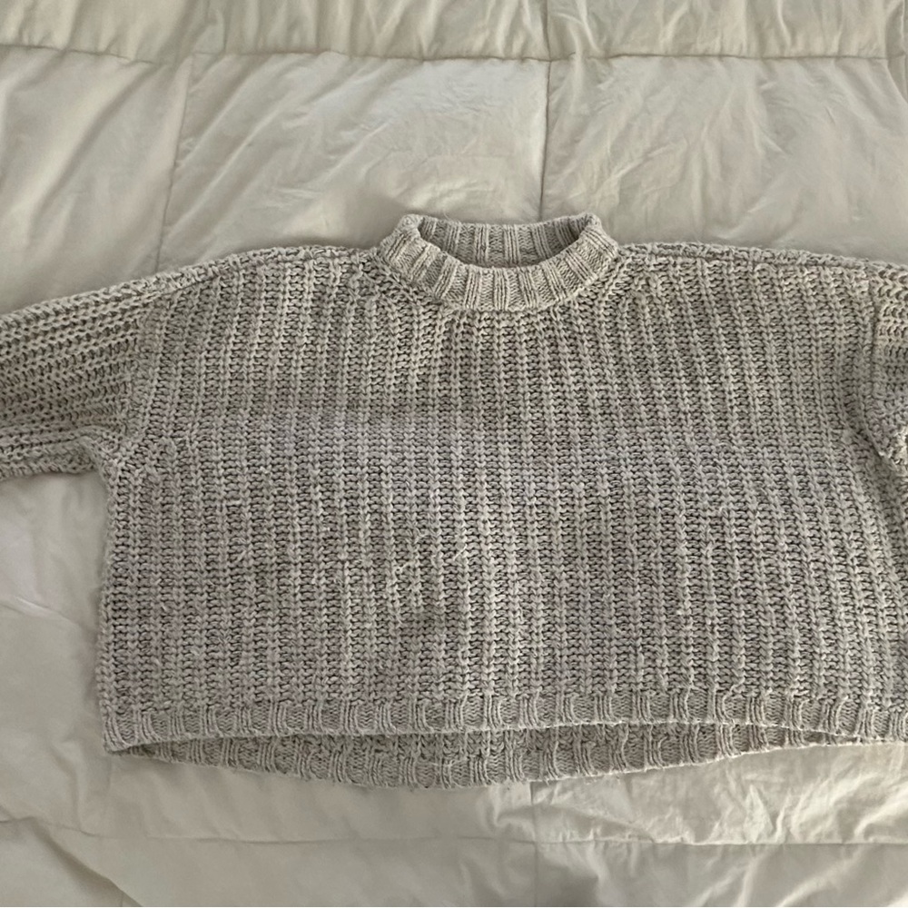 Elegant Gray Knit Sweater